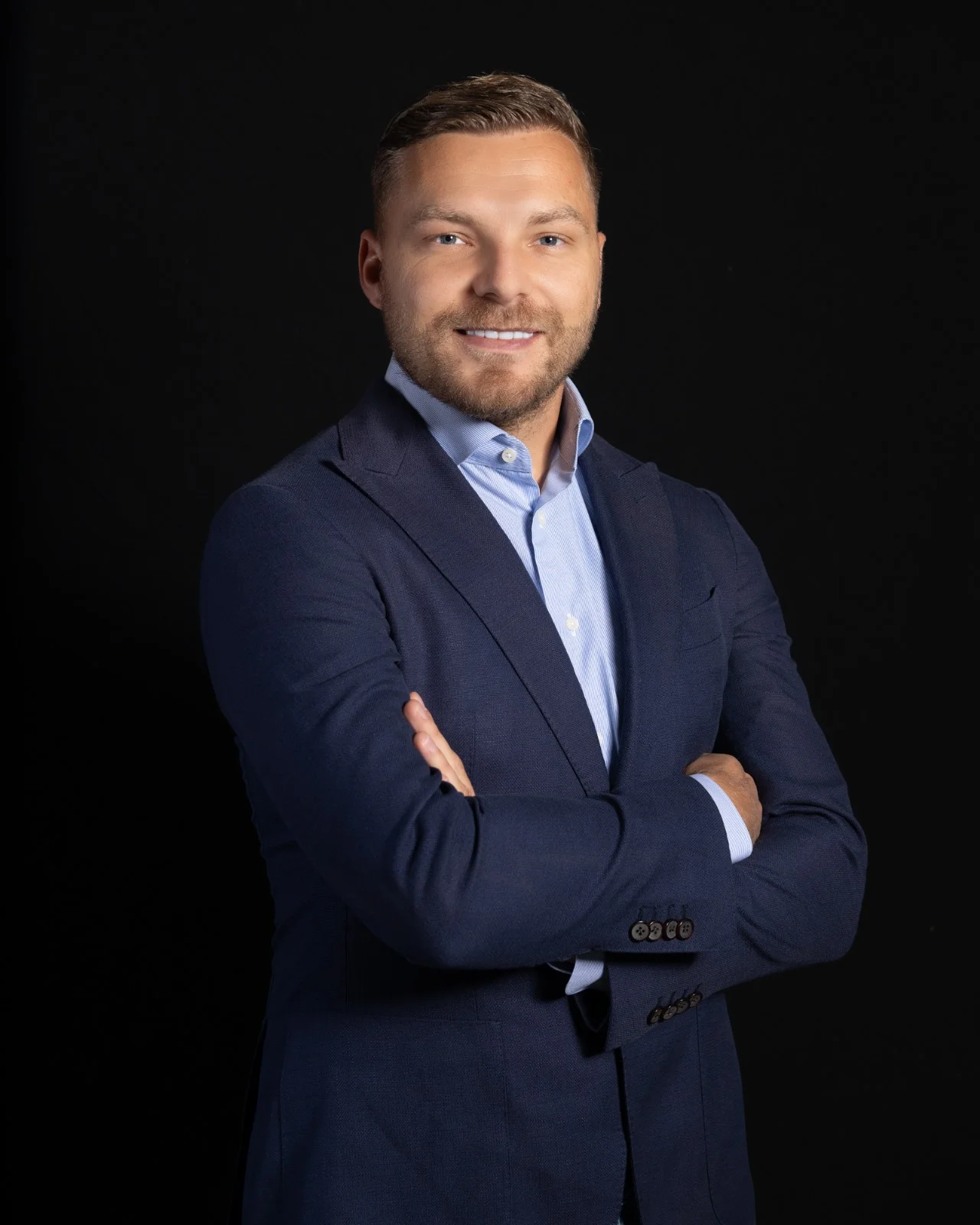 Jim, Algemeen Directeur